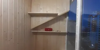 выполнено:отделка балкона в доме КПД, евровагонка, настил европола.
